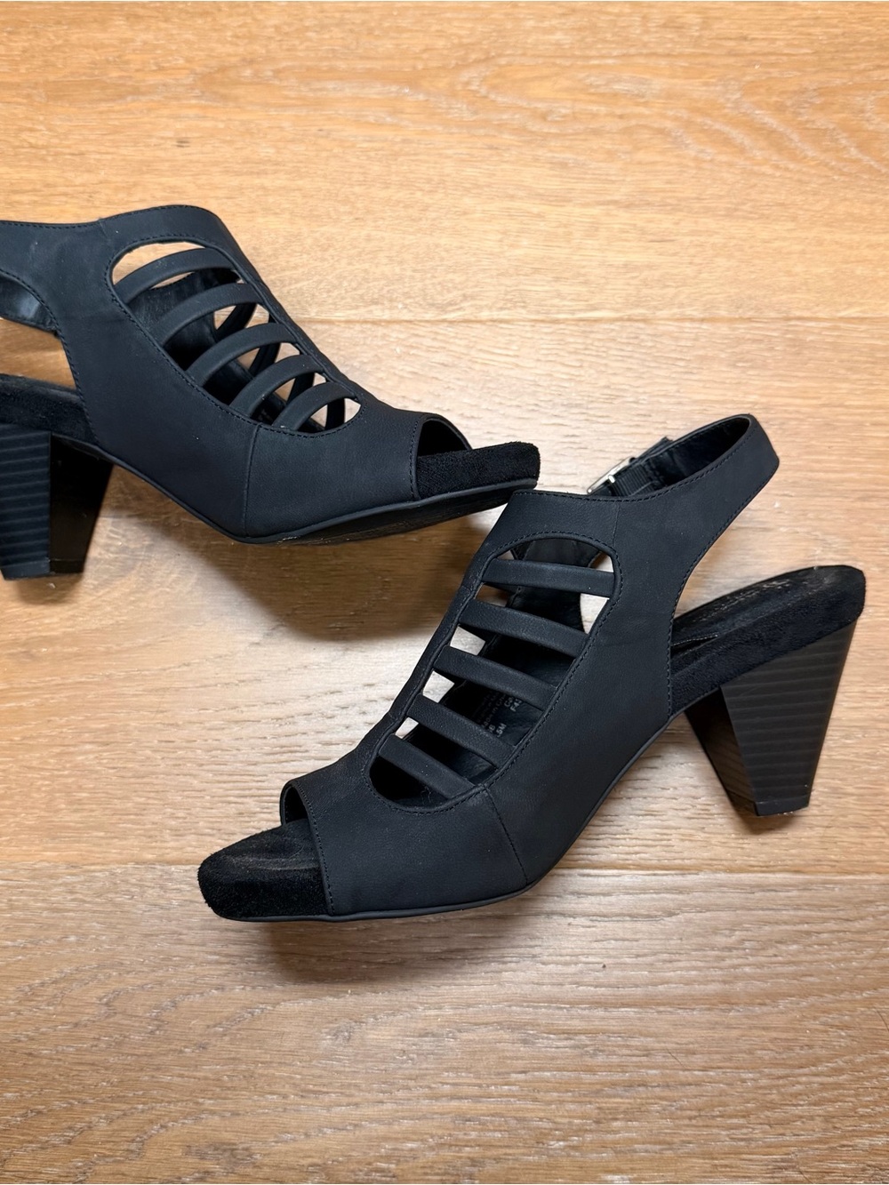 Giani Bernini Black Slingback Block Heels